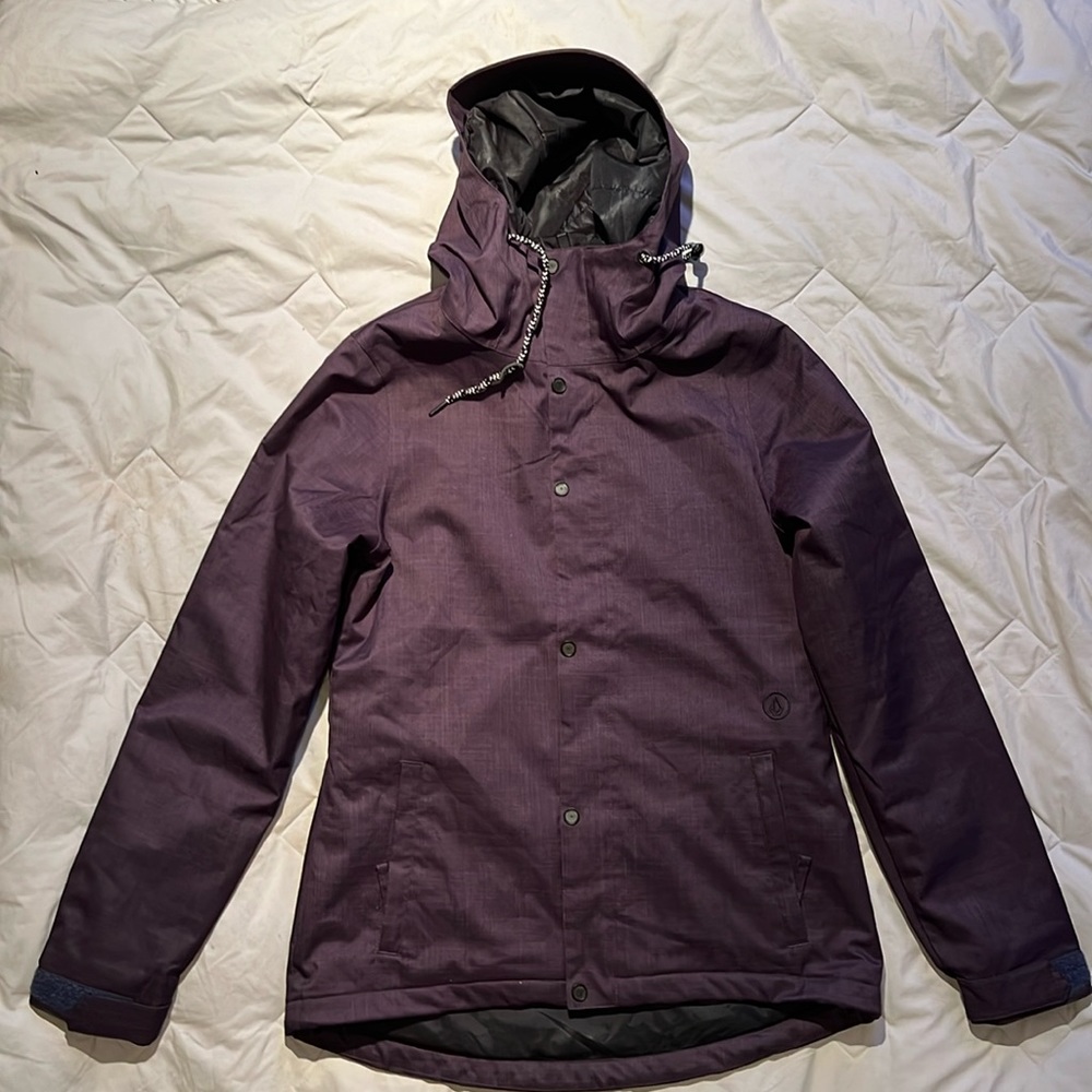 Volcom woman’s snowboard Jacket size Medium Dark purple/ eggplant color